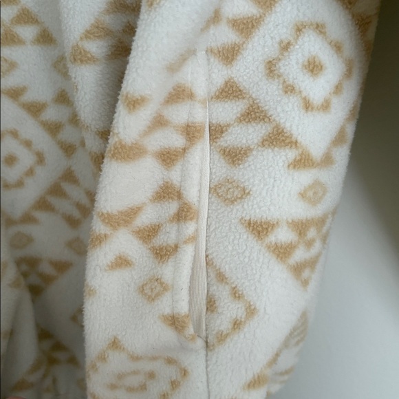 Ardene Cream and Tan Patterned Half-Zip Fleece Pullover - Medium - Picture 3 of 5